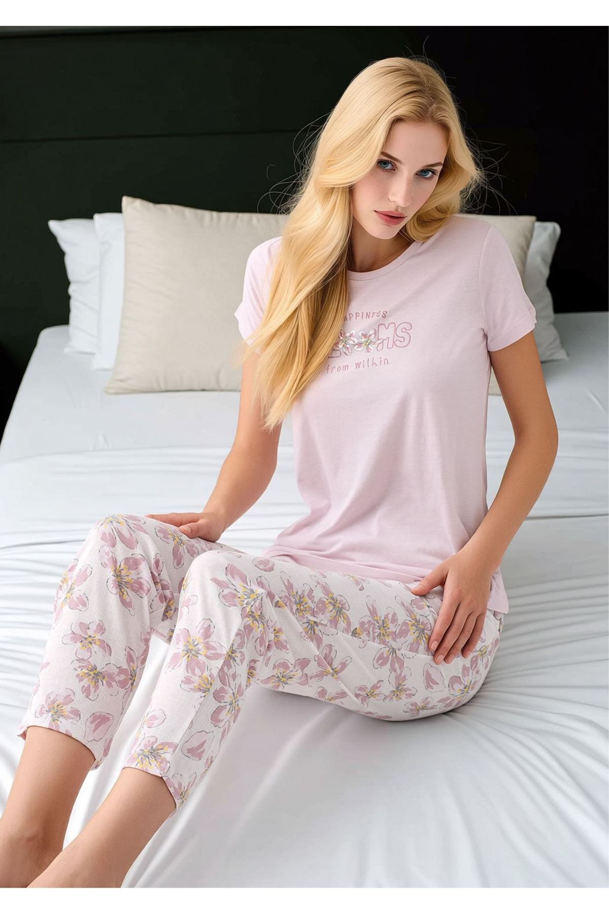 Kadın Çiçek Desenli Pijama Takımı - Pamuklu Kısa Kollu Alt Üst Set