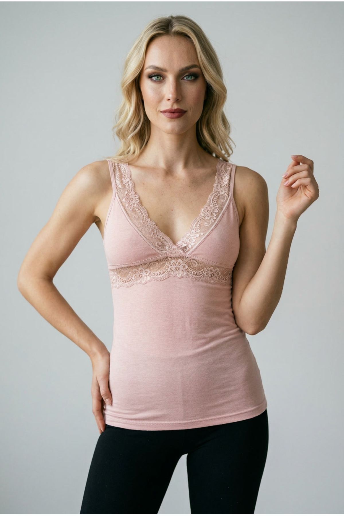 3'lü Avantaj Paketi Kadın V Yaka Göğüs ve Sırt Dantel Detaylı Kalın Askılı Pamuklu Esnek Atlet İç Giyim Kaşkorse Bluz