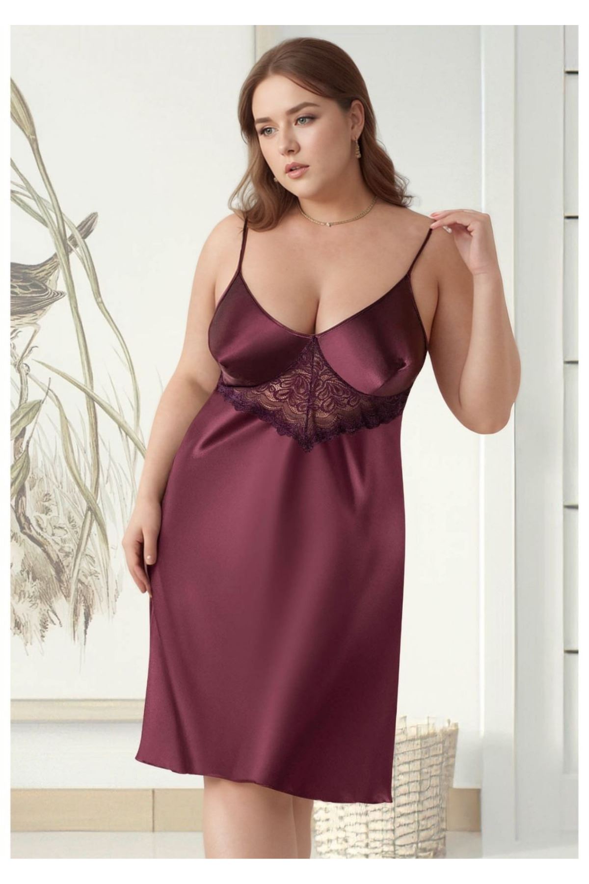 Kadın Mürdüm Büyük Beden Saten Gecelik - Göğüs Altı Güpürlü Plus Size Ev Giyimi