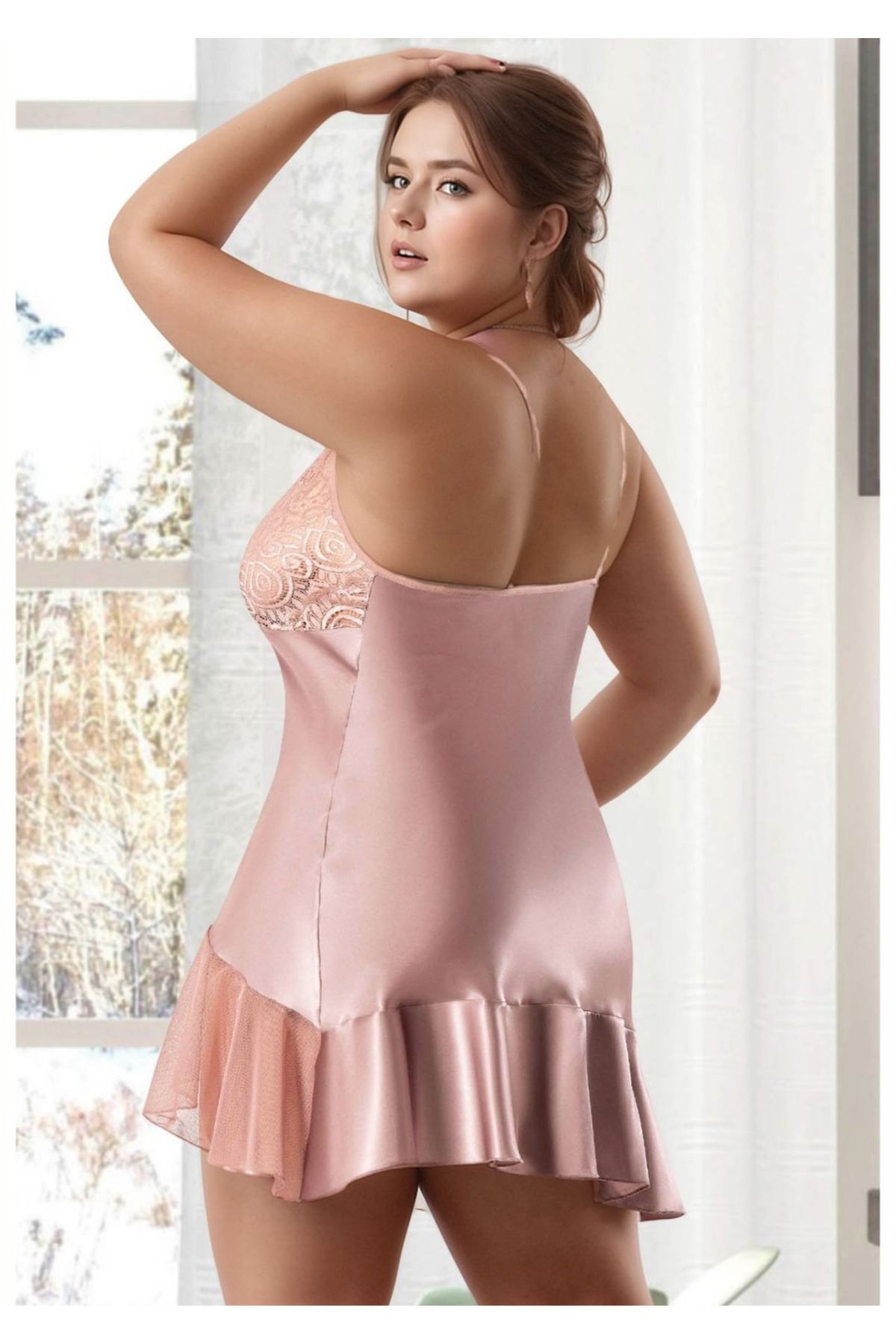 Büyük Beden Saten Gecelik - Vizon Dantel Kaplamalı ve Volan Etekli Plus Size Gecelik