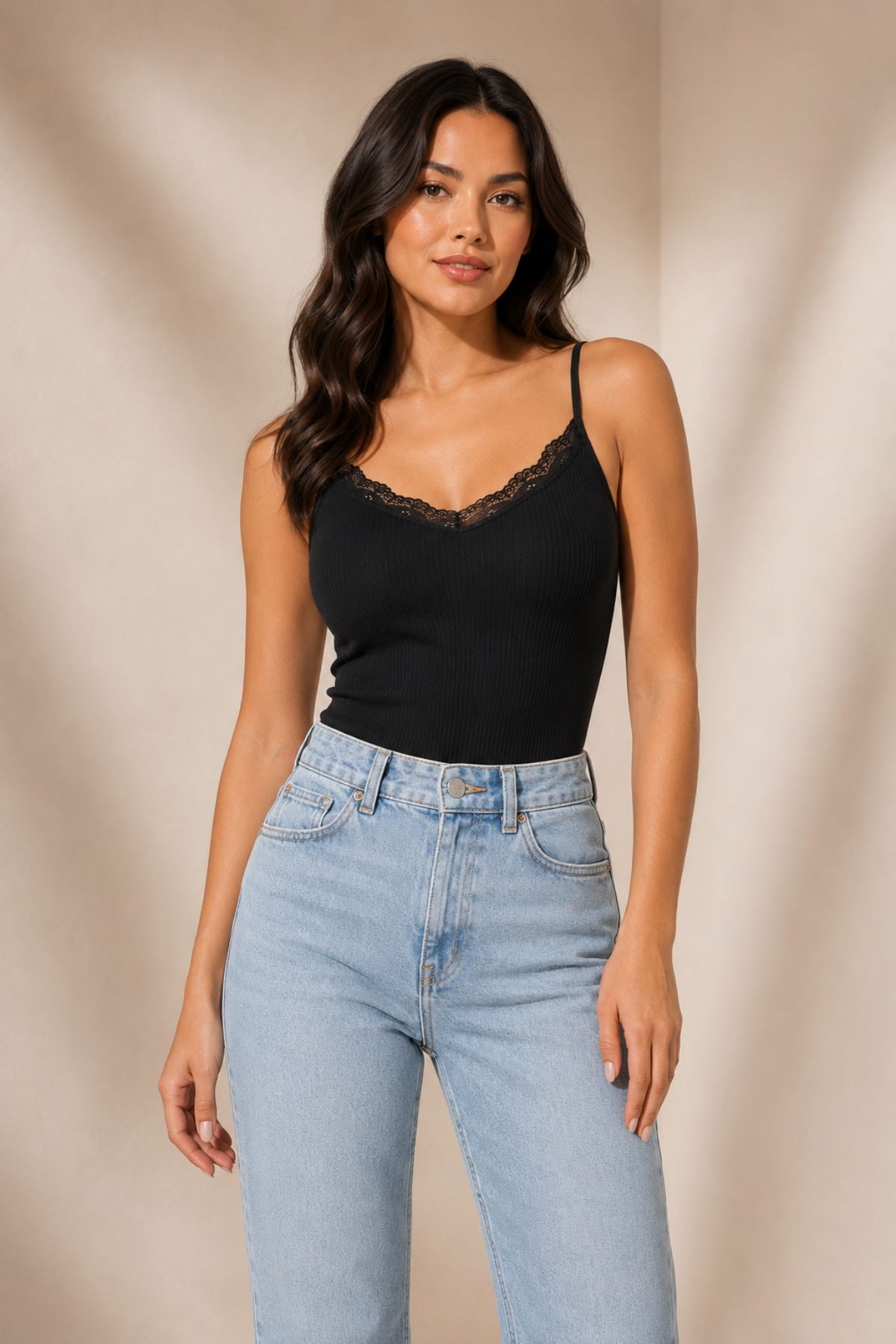 5'li Paket Kadın Pamuklu İnce Askılı Dantel Detaylı Atlet