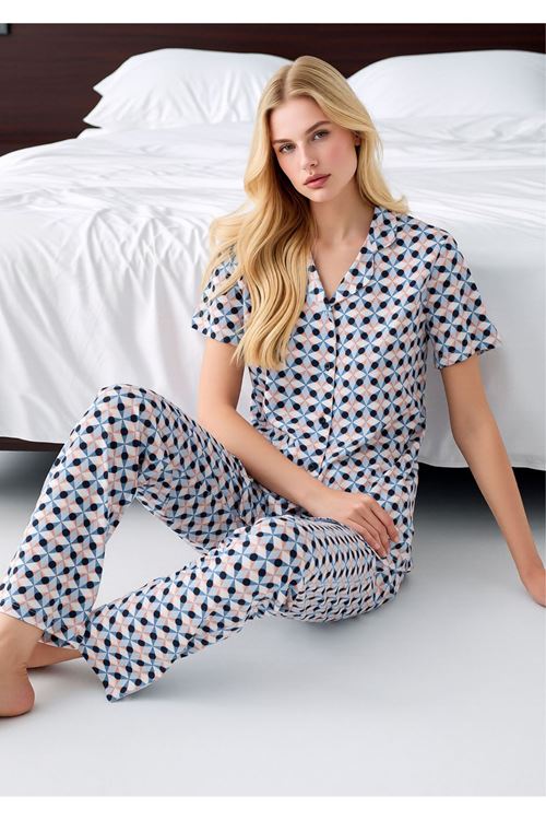 Kadın Düğmeli Gömlek Yaka Pijama Takımı - Geometrik Desenli Kısa Kollu Set