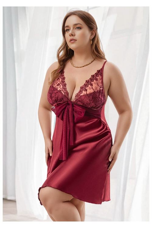 Büyük Beden Saten Gecelik - Bordo Nakış İşlemeli ve Fiyonk Detaylı Plus Size Gecelik